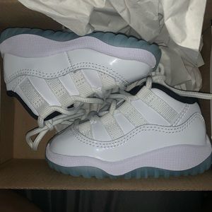 Jordan Retrol 11 Low Legend Blue toddler